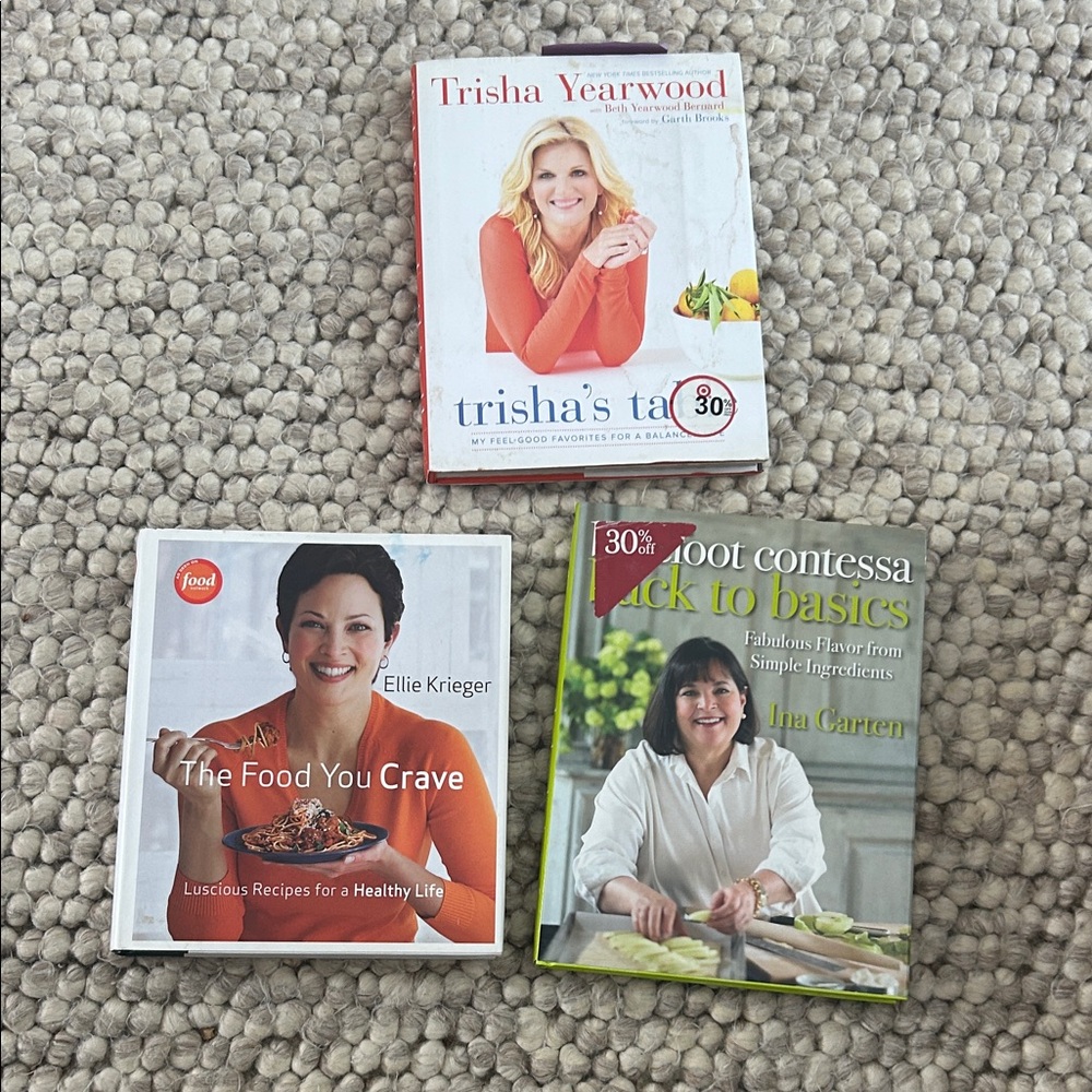 Trisha's Table Cookbook Set